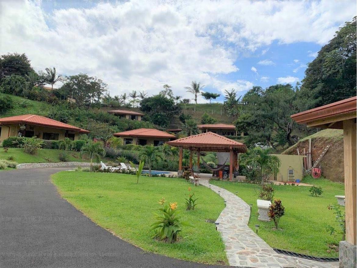 Awesome income property or multi family home in Atenas, Costa Rica, Garden