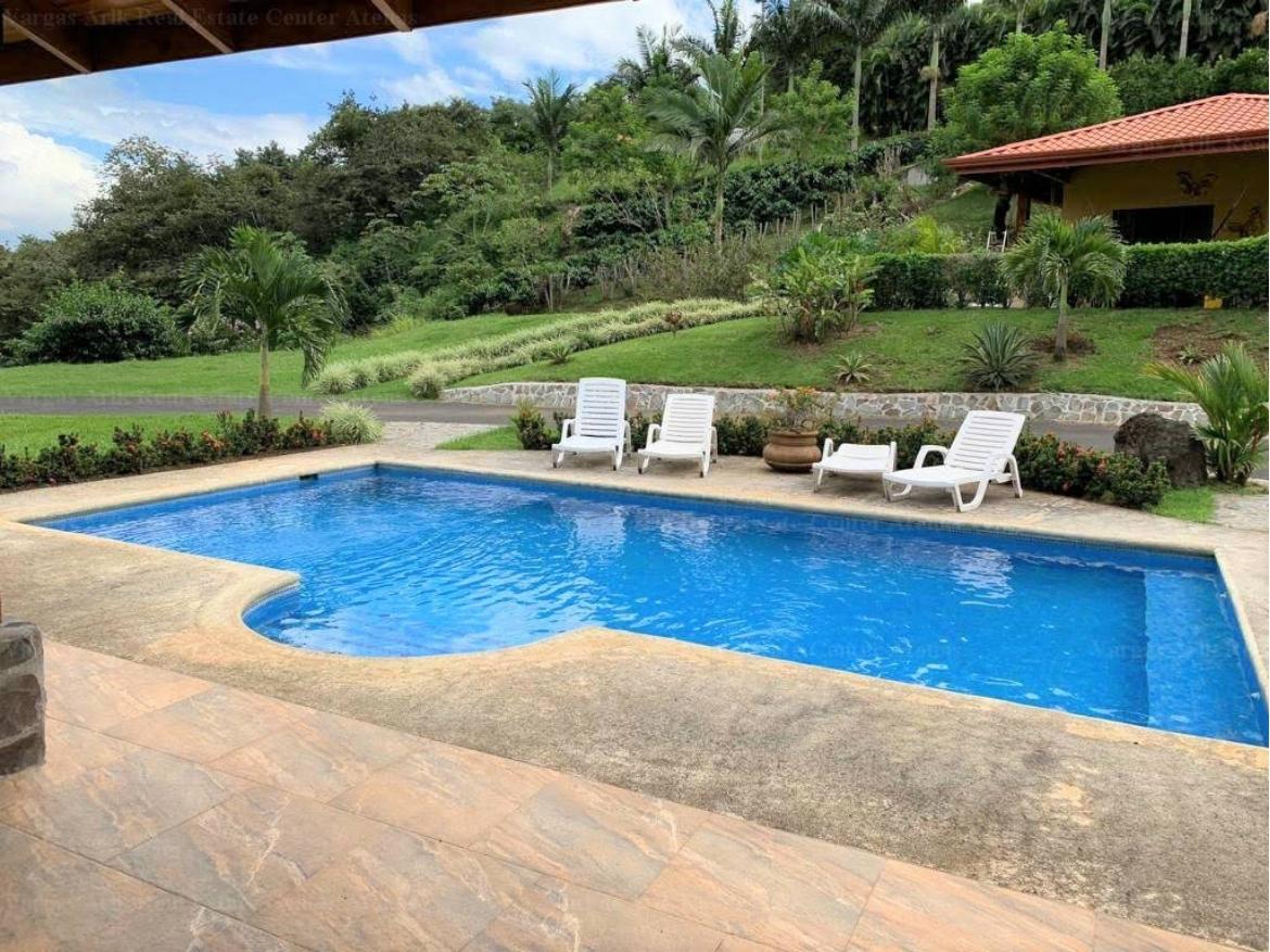 Awesome income property or multi family home in Atenas, Costa Rica, Pool