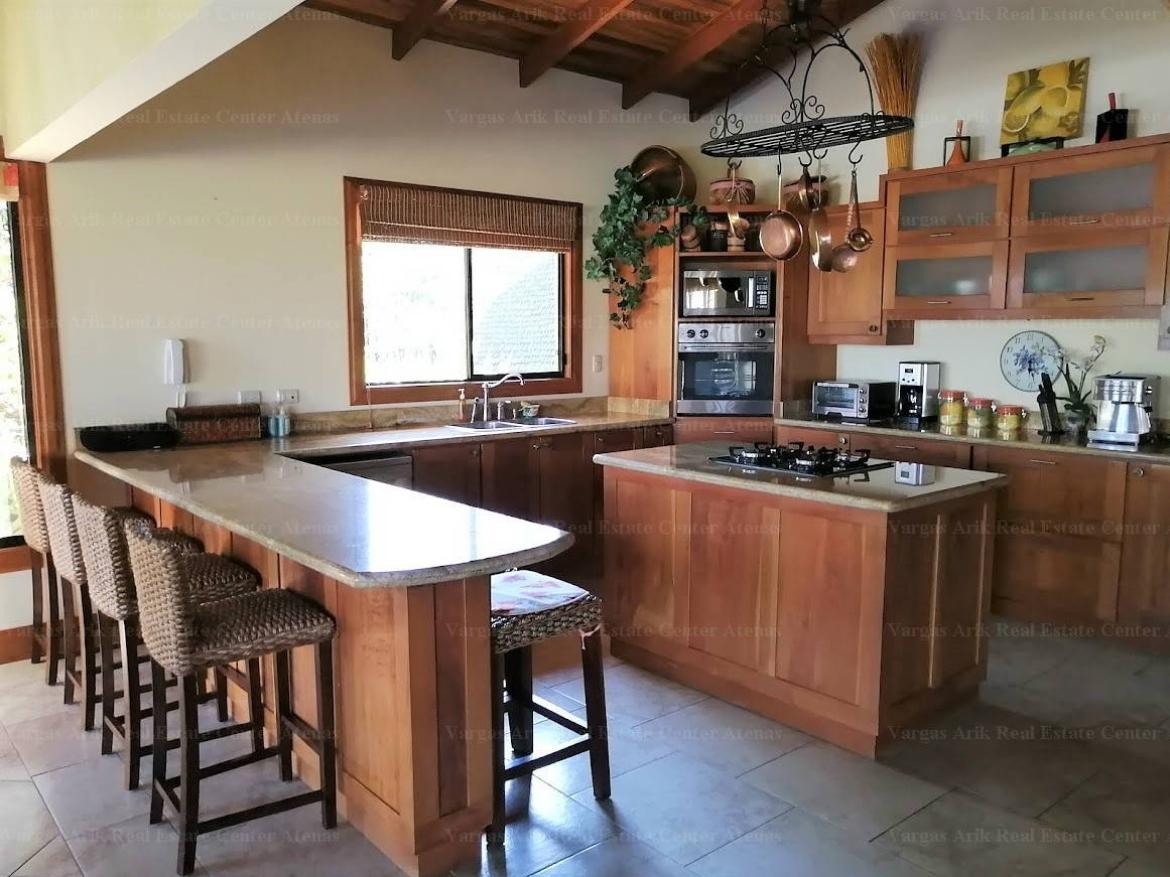 Spectacular 4 bedroom villa in Atenas, Roca Verde - Kitchen Counters