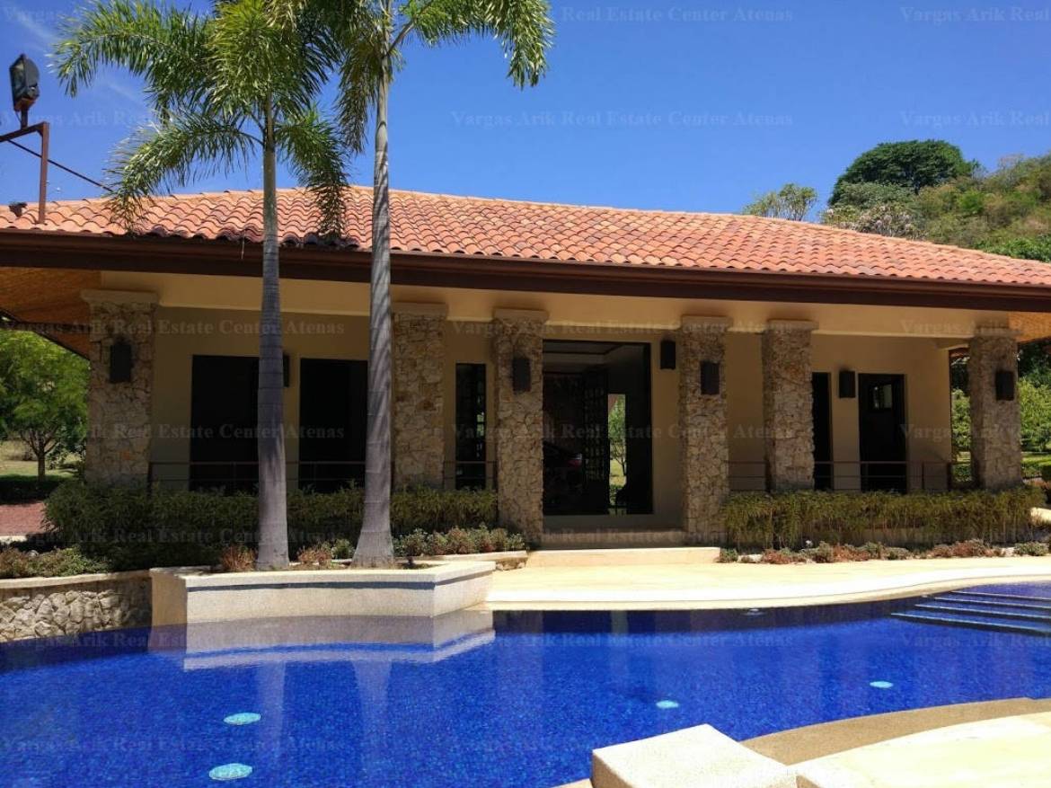 Luxury Atenas property with an exceptional pool and lots of building space - Pool