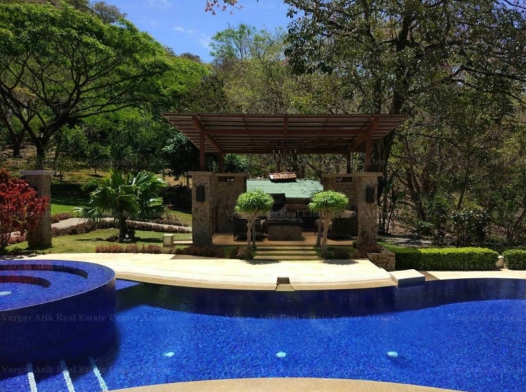 Luxury Atenas property with an exceptional pool and lots of building space - outdoor hangout area