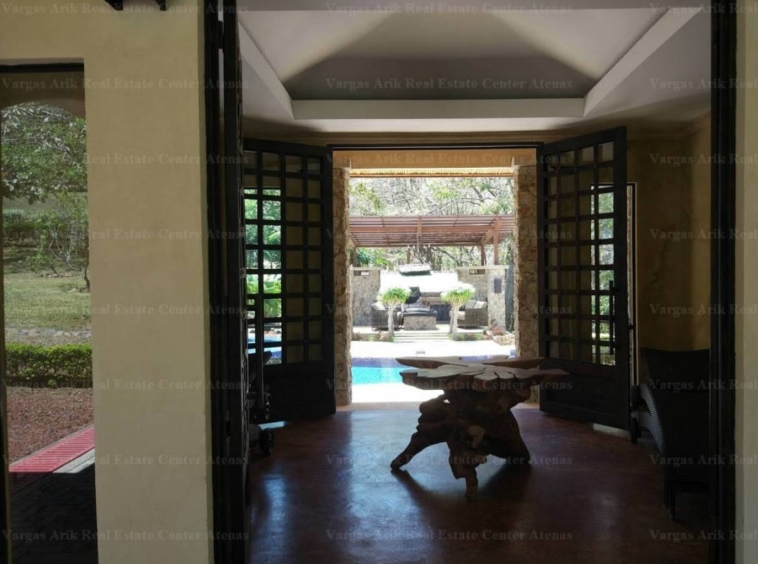 Luxury Atenas property with an exceptional pool and lots of building space - outdoor table