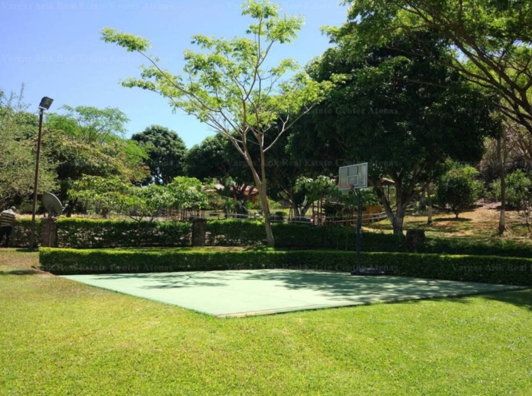 basketball field in the garden - Luxury Atenas property with an exceptional pool and lots of building space